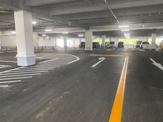 愛知県　長久手市　店舗立体駐車場　新設ライン工事